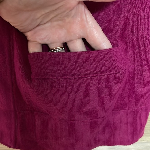 Banana Republic size Small Fuchsia Color Lightweight Cardigan Crewneck Sweater - Picture 6 of 9